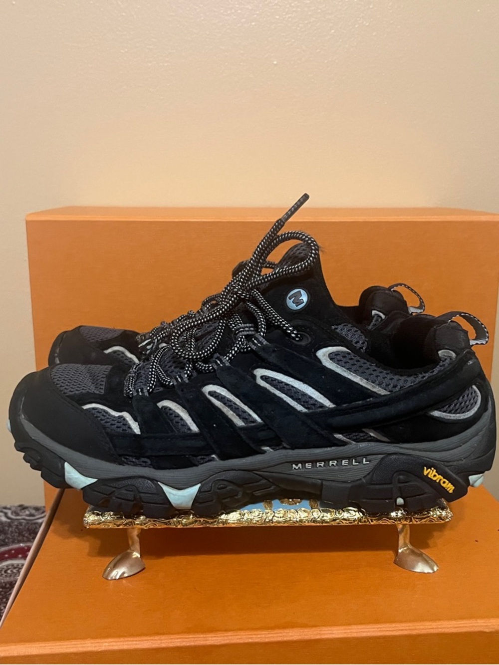 Merrell Women's Black and Gray Hiking Shoes - Size 9